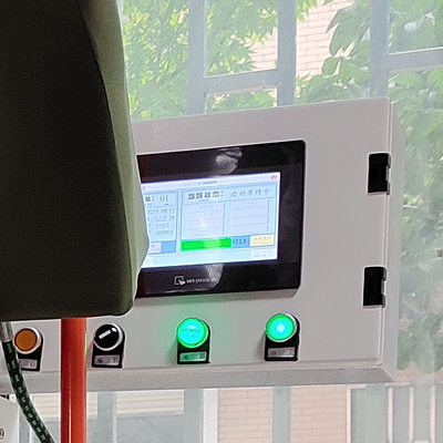 Machine automatique de presse de vapeur de T-shirt vertical avec PLC 50HZ d'écran tactile